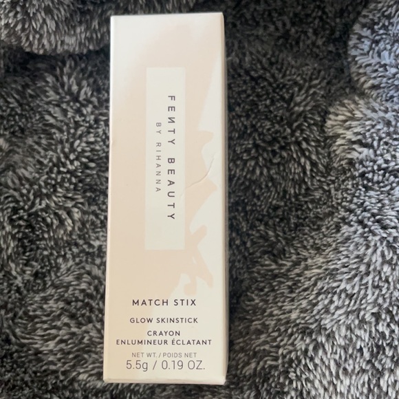 Fenty Purrrl Match Stix Glow Skinstick - Picture 4 of 6